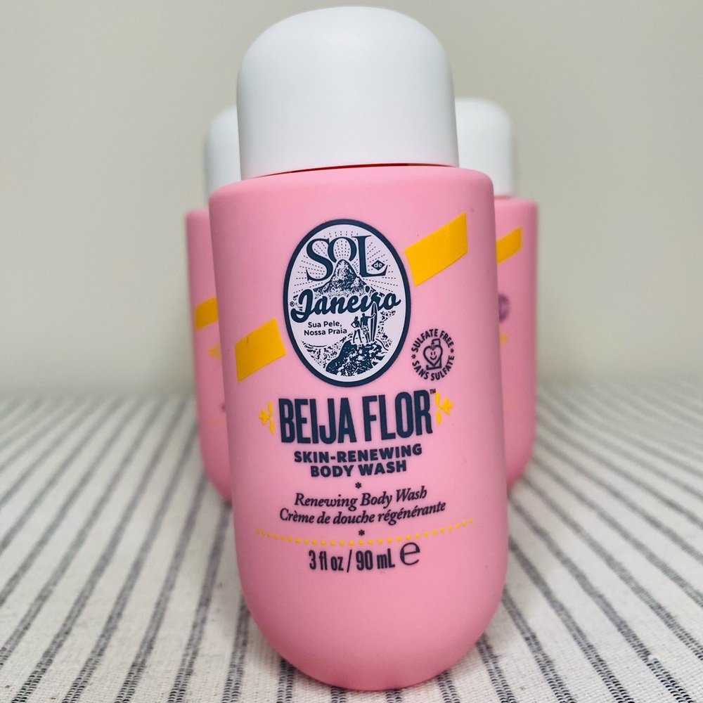 ⭐️3 for $21⭐️ or 1@ listed price 
Sol de Janeiro Beija Flor Body Wash 3oz